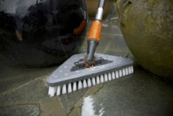 Gardena Zwenkschrobber Cleansystem -Gardena Winkel 901090501 3 GARDENA20ZWENKSCHROBBER20CLEANSYSTEM